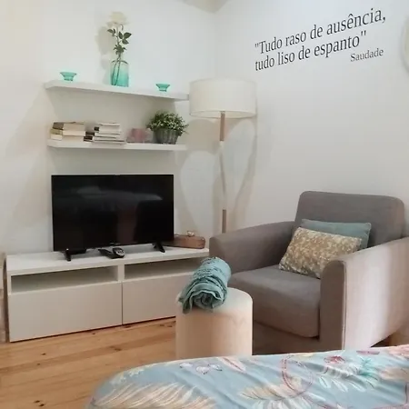 Turquoise - Tram 28 Starting Location Appartement Lisboa