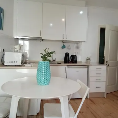 Turquoise - Tram 28 Starting Location شقة Lisboa